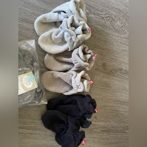Zutano booties set of 3. Size 24m